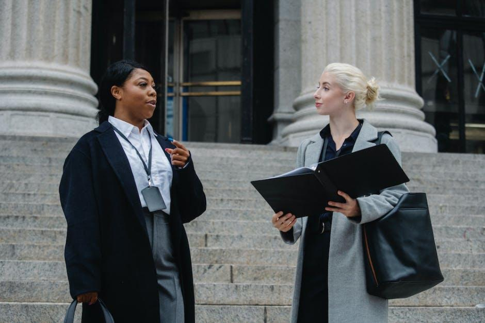 Understanding the Role of a Trial Lawyer: Key Responsibilities and Skills