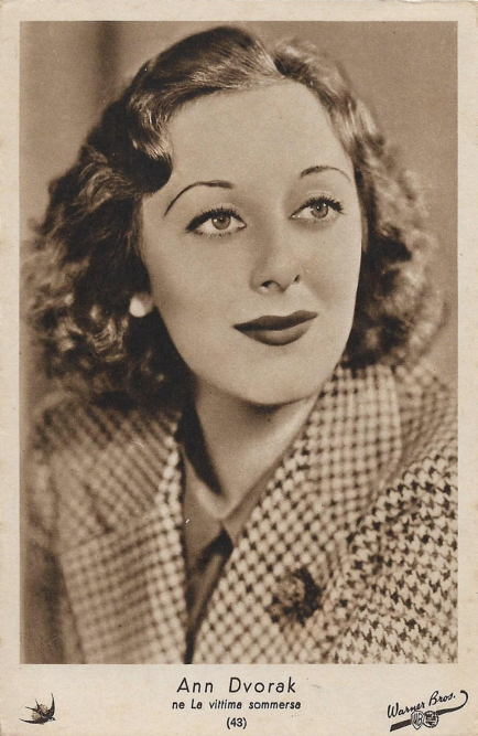 James Cagney’s Height: A Look at the Famous Actor’s Stature